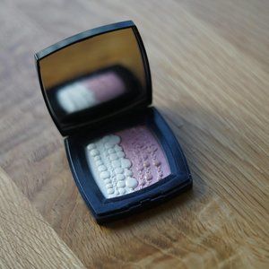 CHANEL Pearl Blush/Highlighter